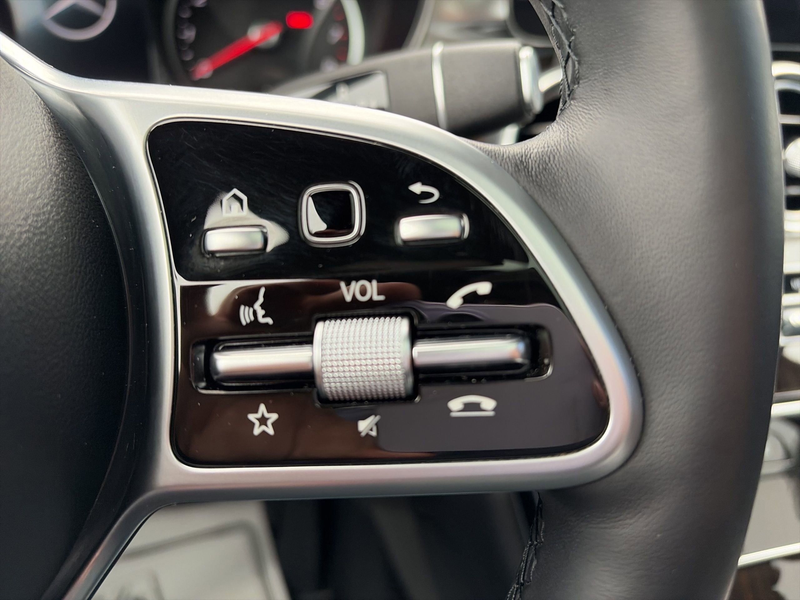 Used 2022 Mercedes-Benz GLC 300 4MATIC image 20