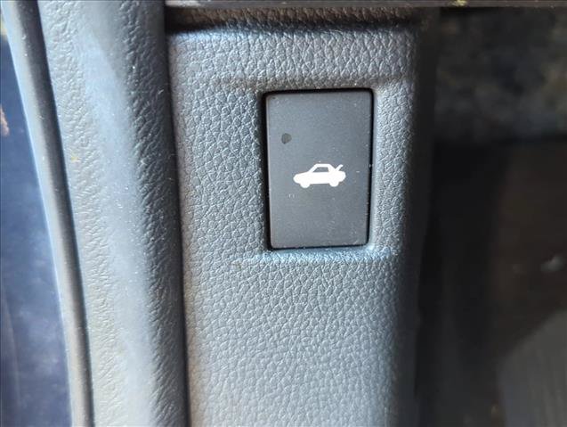 Certified 2023 Honda Accord EX image 11