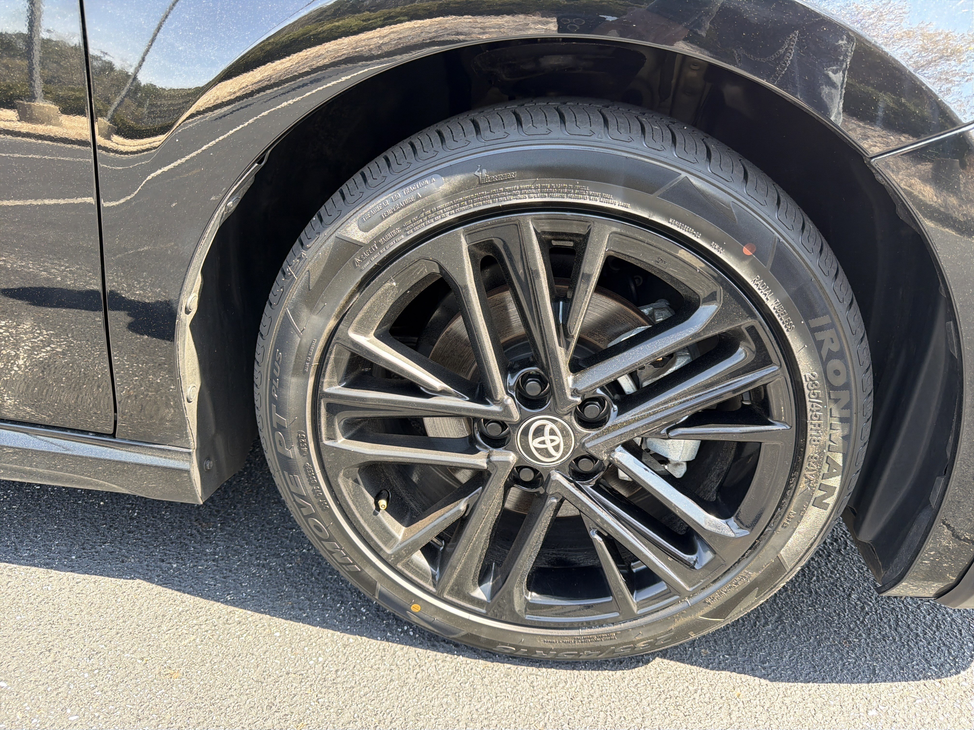 Used 2025 Toyota Camry SE image 12