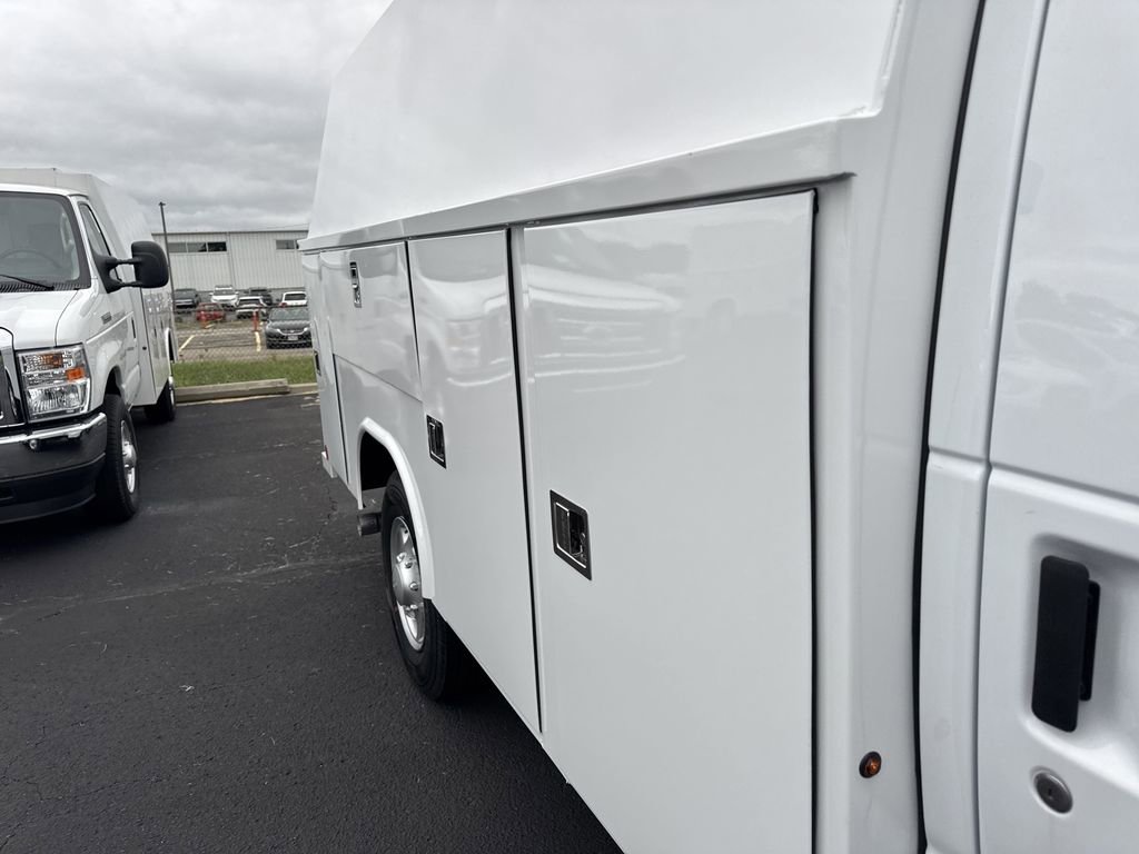 New 2026 Ford E-350 and Econoline 350 Super Duty w/ Power Equipment Group image 10