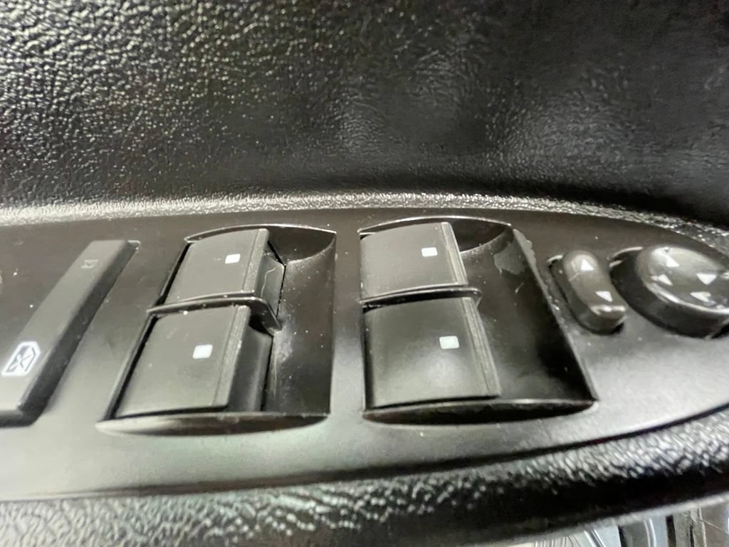 Used 2010 Chevrolet HHR LT w/ LT Preferred Equipment Group FWD image 12