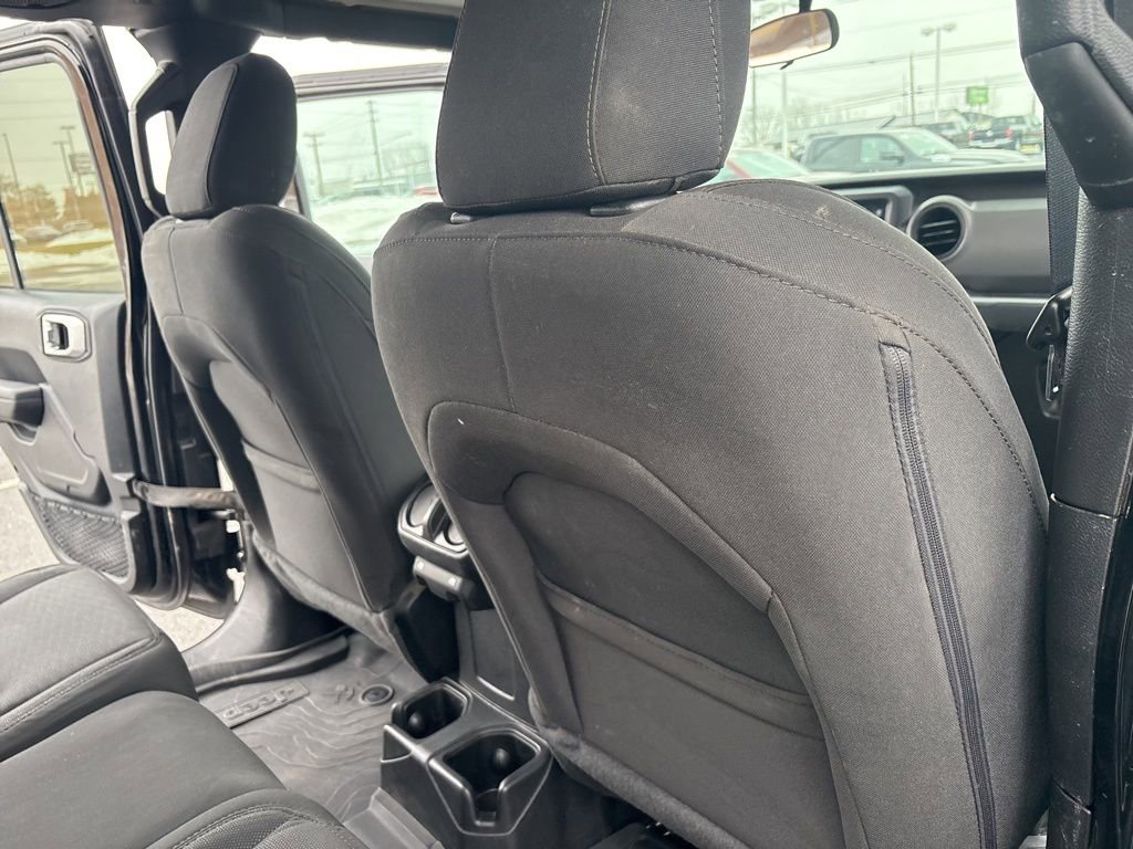 Used 2023 Jeep Gladiator Willys image 23