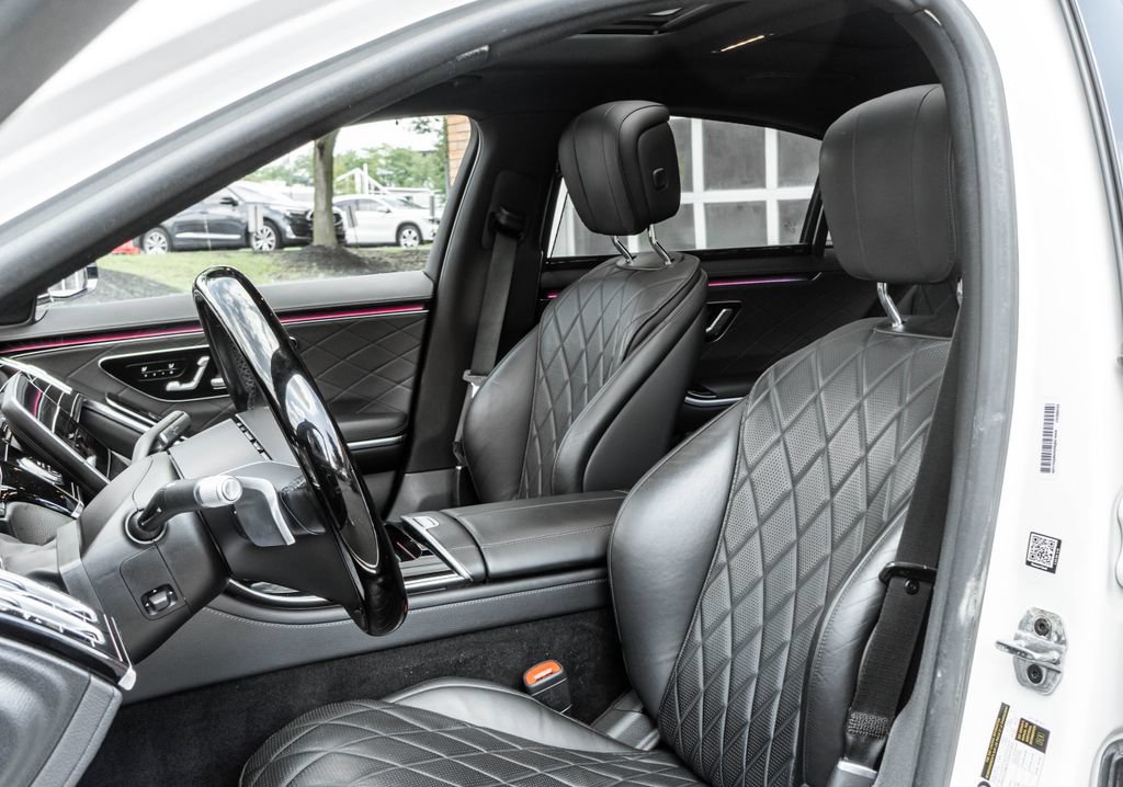 Used 2021 Mercedes-Benz S 580 4MATIC Sedan w/ AMG Line image 6