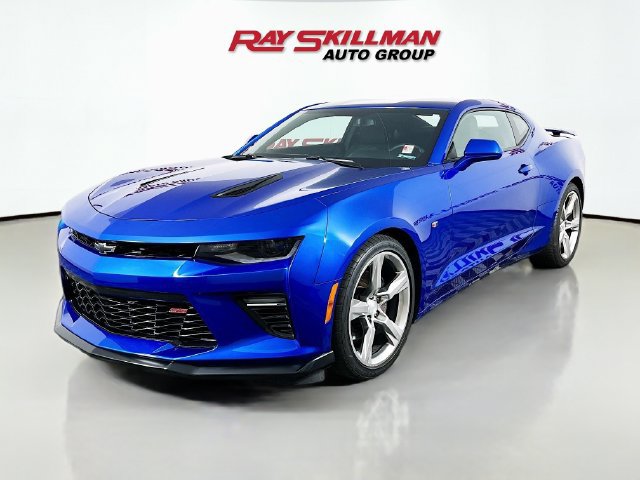 Used 2017 Chevrolet Camaro SS RWD image 3