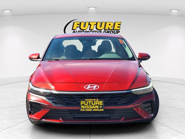 Used 2024 Hyundai Elantra SEL image 2