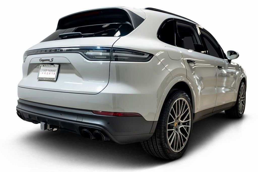 Used 2022 Porsche Cayenne S Platinum image 9