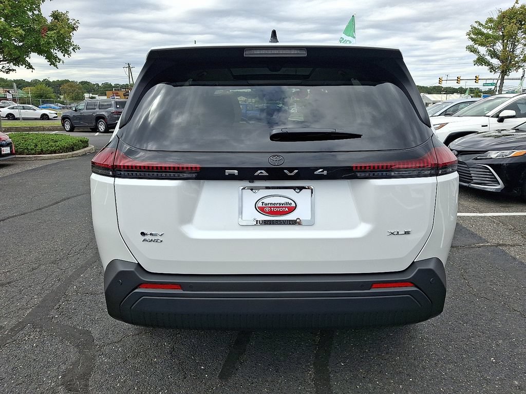 Used 2026 Toyota RAV4 XLE Premium w/ Panoramic Sun Roof Package AWD/4WD image 5