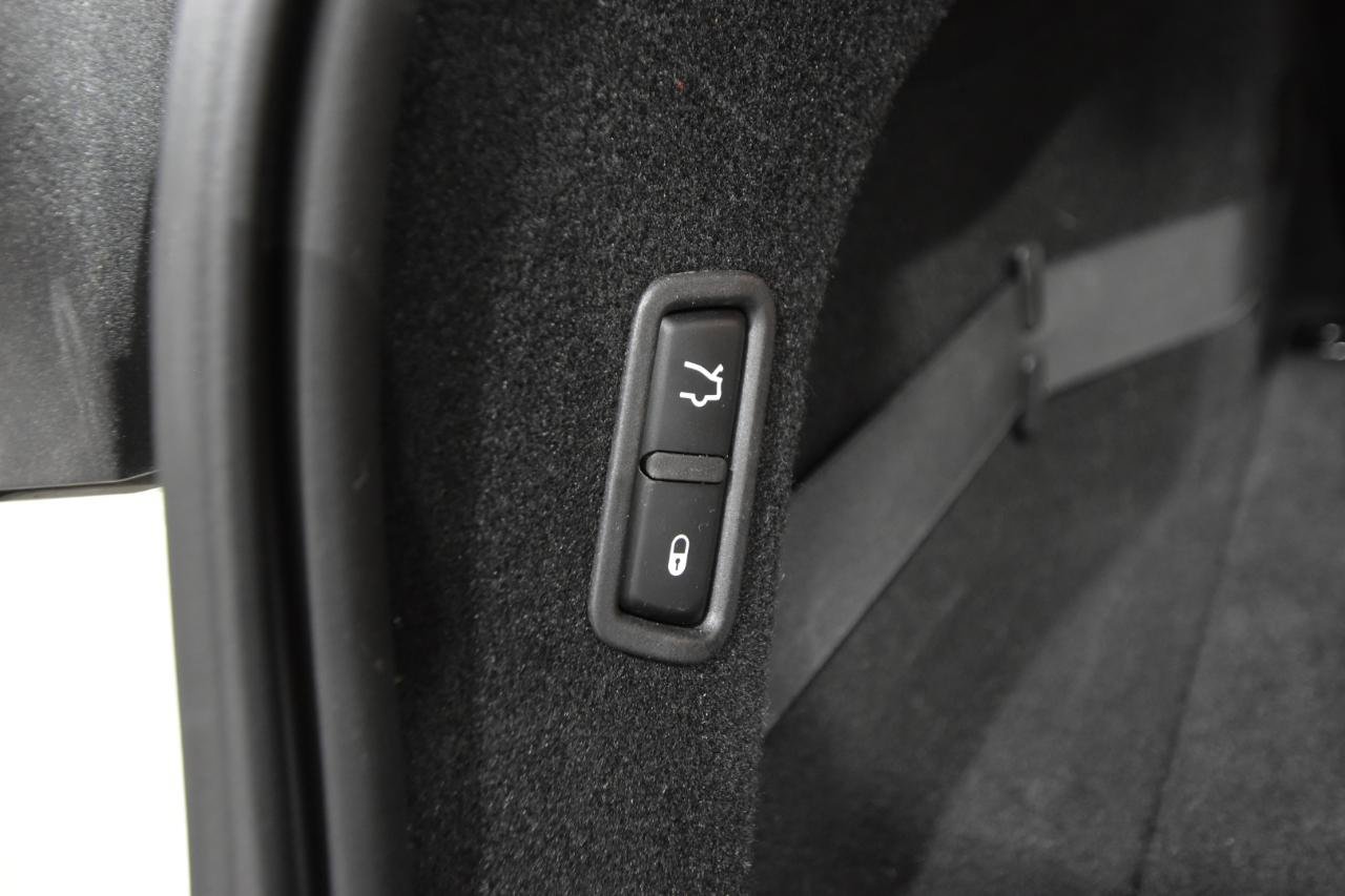 Used 2018 Maserati Levante AWD/4WD image 51