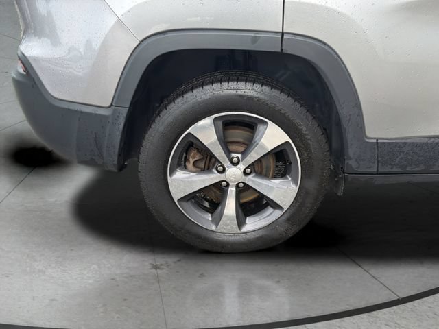 Used 2019 Jeep Cherokee Limited AWD/4WD image 30