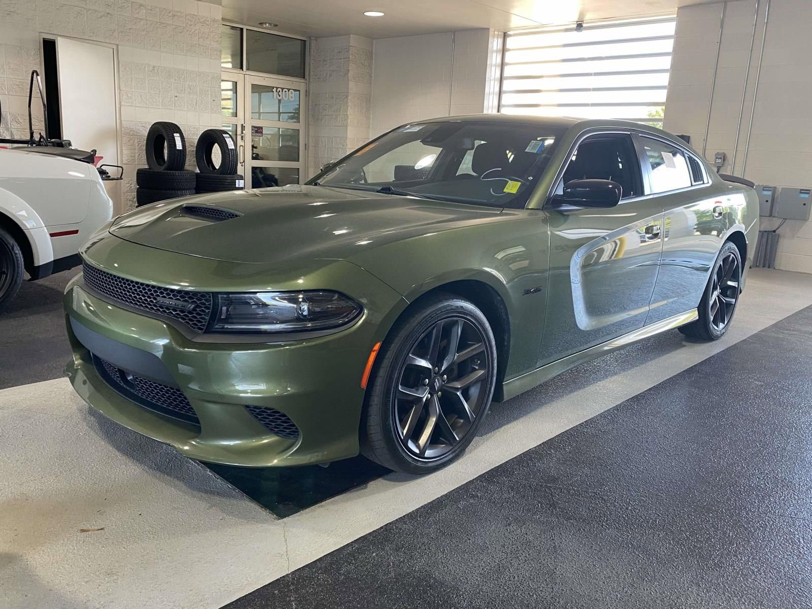 Used 2023 Dodge Charger R/T w/ Blacktop Package RWD image 2