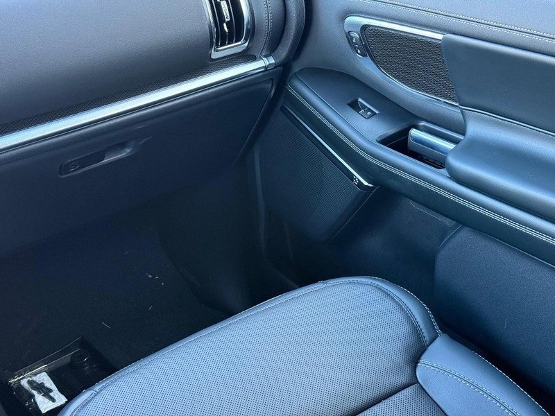 New 2025 Ford Expedition Platinum w/ Stealth Performance Package image 11