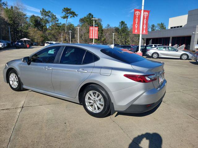 Certified 2025 Toyota Camry LE image 3