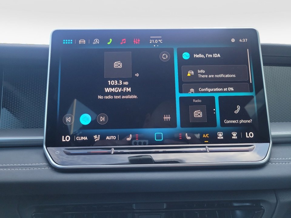 New 2026 Volkswagen Tiguan SE image 17