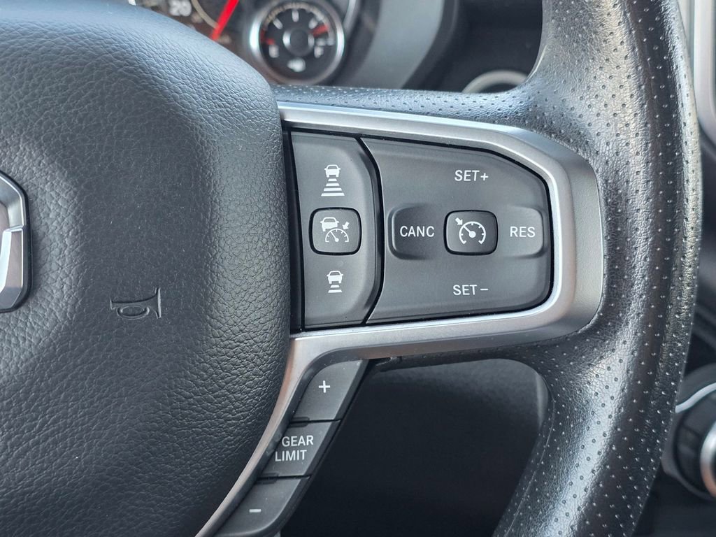 Used 2025 RAM 1500 Big Horn AWD/4WD image 35