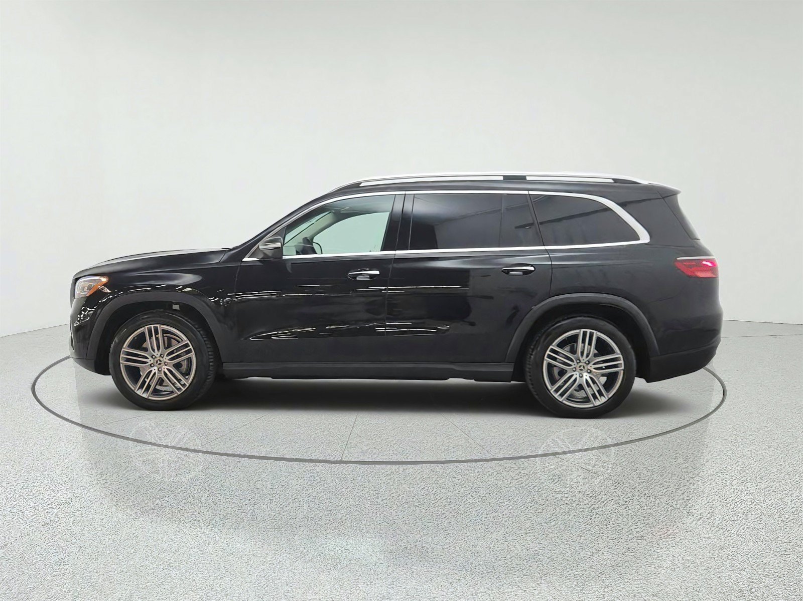 Certified 2026 Mercedes-Benz GLS 450 4MATIC image 8