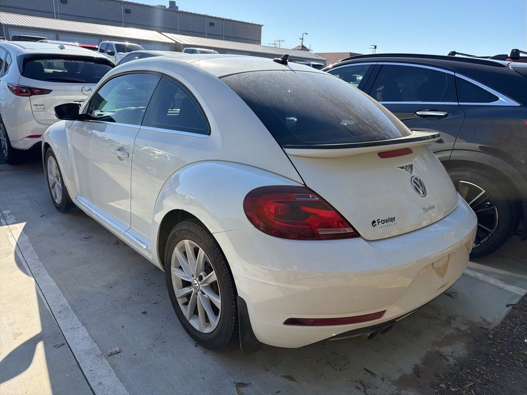 Used 2019 Volkswagen Beetle 2.0T SE image 4