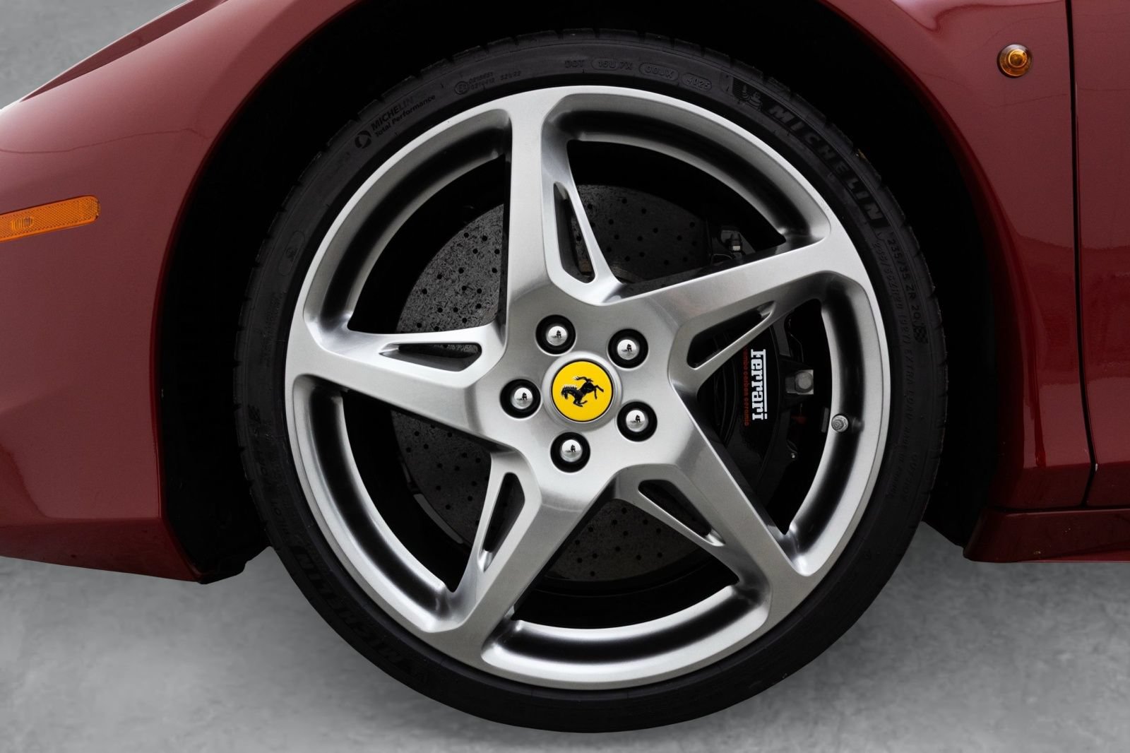 Used 2011 Ferrari 458 Italia Coupe RWD image 7