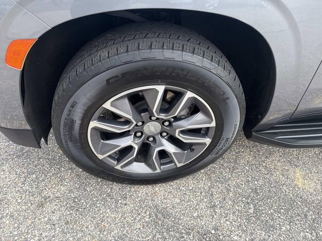 Used 2021 Chevrolet Suburban LT w/ LT Signature Package image 13