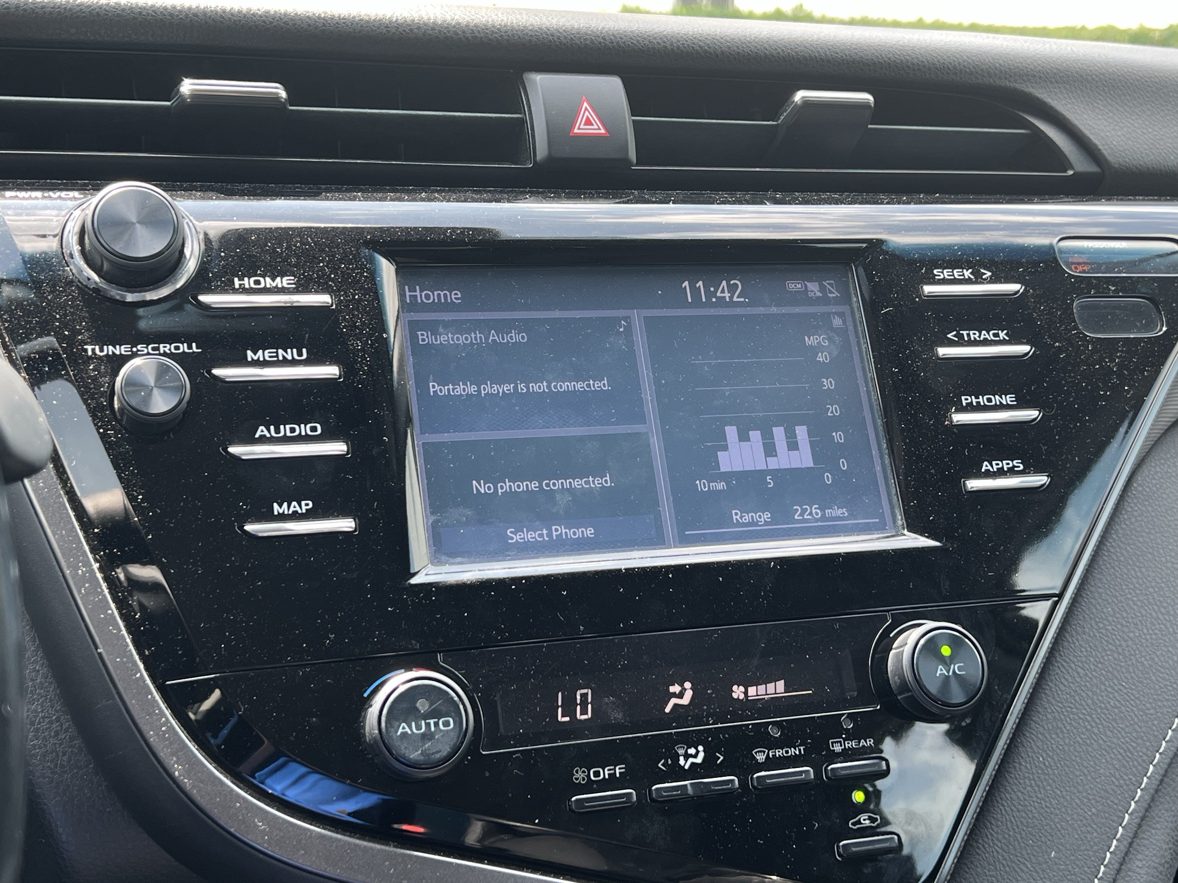 Used 2019 Toyota Camry SE FWD image 23