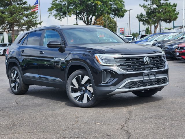 New 2026 Volkswagen Atlas Cross Sport SE AWD/4WD image 1
