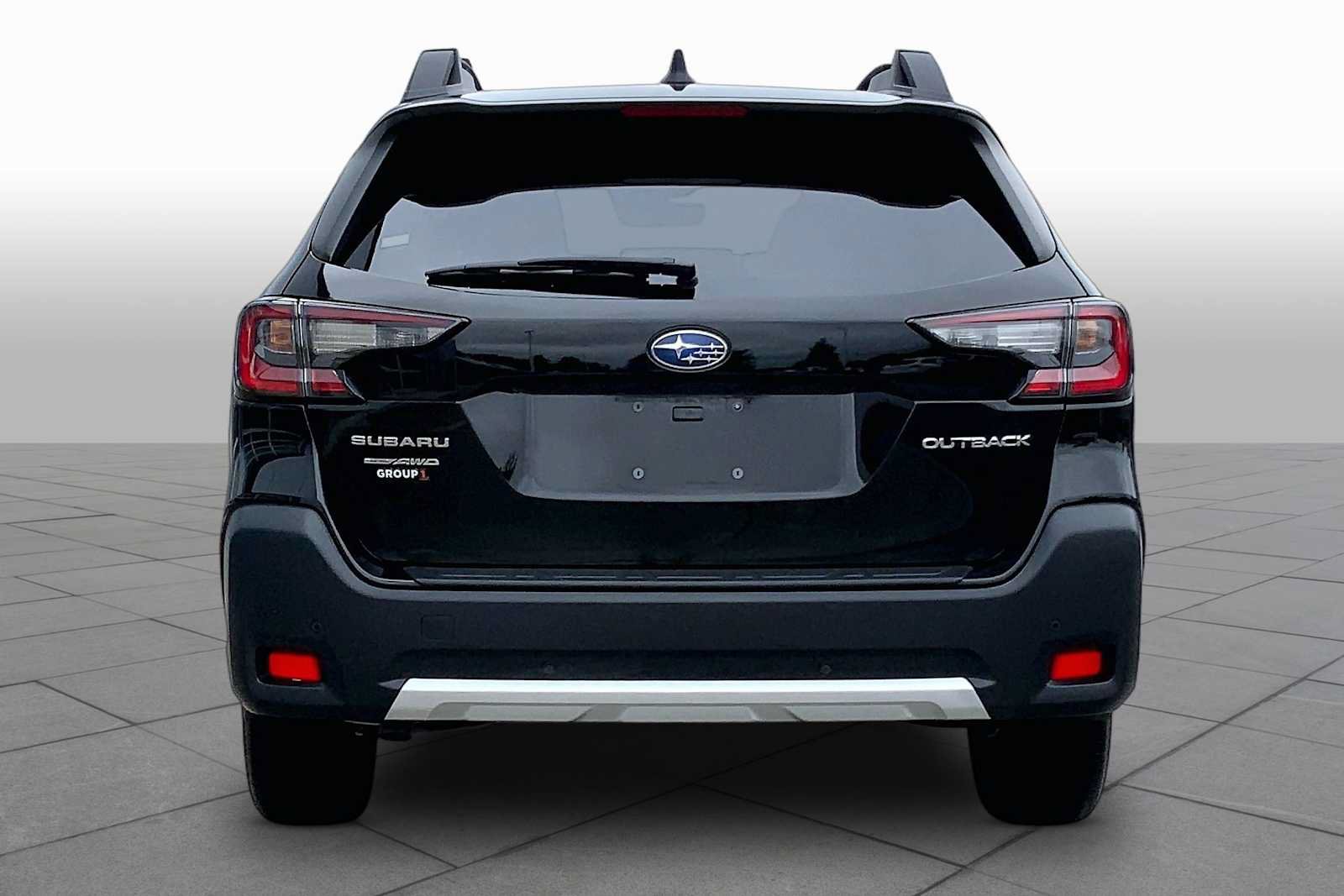 Used 2025 Subaru Outback Limited AWD/4WD image 4