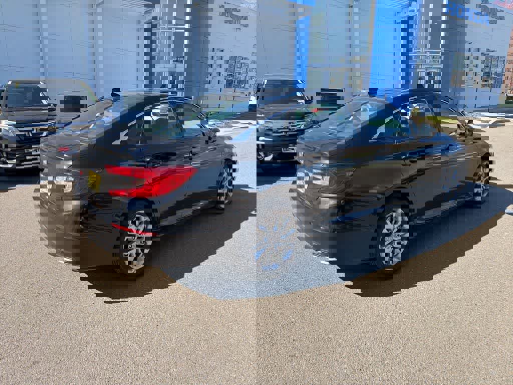 Used 2019 Honda Accord LX image 10