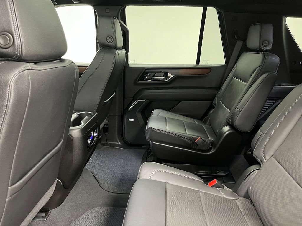 Used 2026 GMC Yukon Denali w/ Sun & Power Step Package AWD/4WD image 46