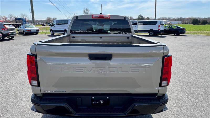 Used 2023 Chevrolet Colorado W/T RWD image 17