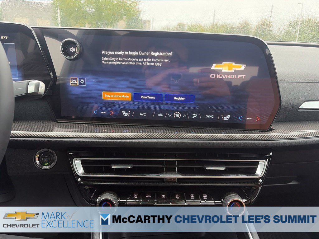 New 2027 Chevrolet Traverse Z71 w/ Enhanced Driving Package AWD/4WD image 13
