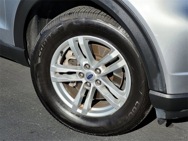 Used 2023 Ford Explorer XLT w/ Equipment Group 202A image 12