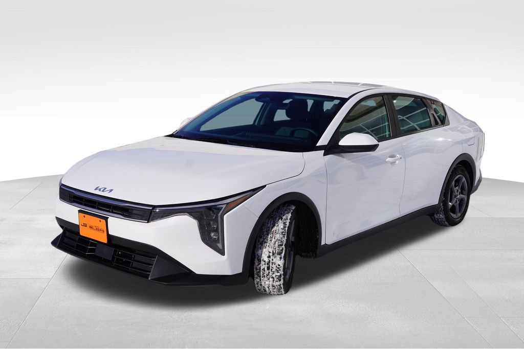 Used 2025 Kia K4 LXS image 11