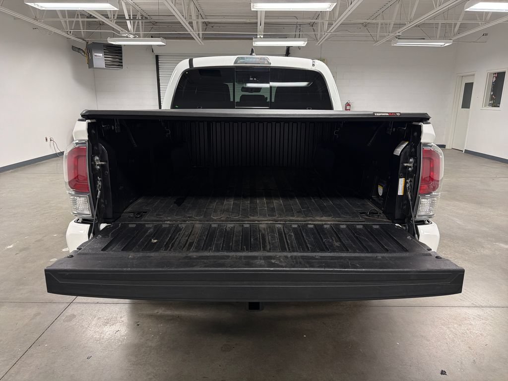 Used 2020 Toyota Tacoma TRD Sport AWD/4WD image 20