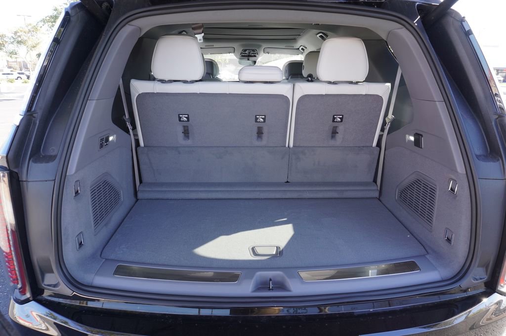 New 2026 Cadillac Escalade IQL Luxury image 7