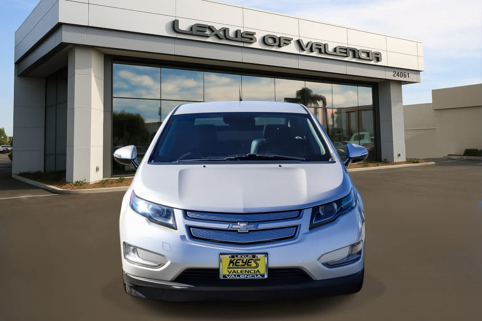 Used 2013 Chevrolet Volt Premium w/ Premium Trim Package FWD image 4