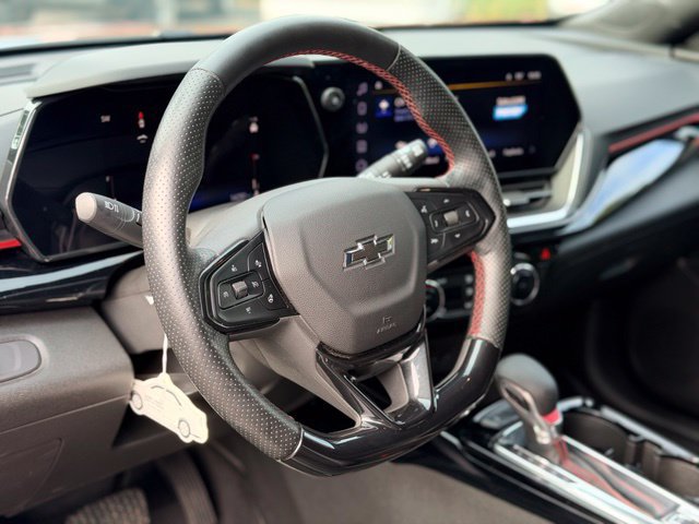 Used 2025 Chevrolet Trax RS w/ Driver Confidence Package FWD image 8