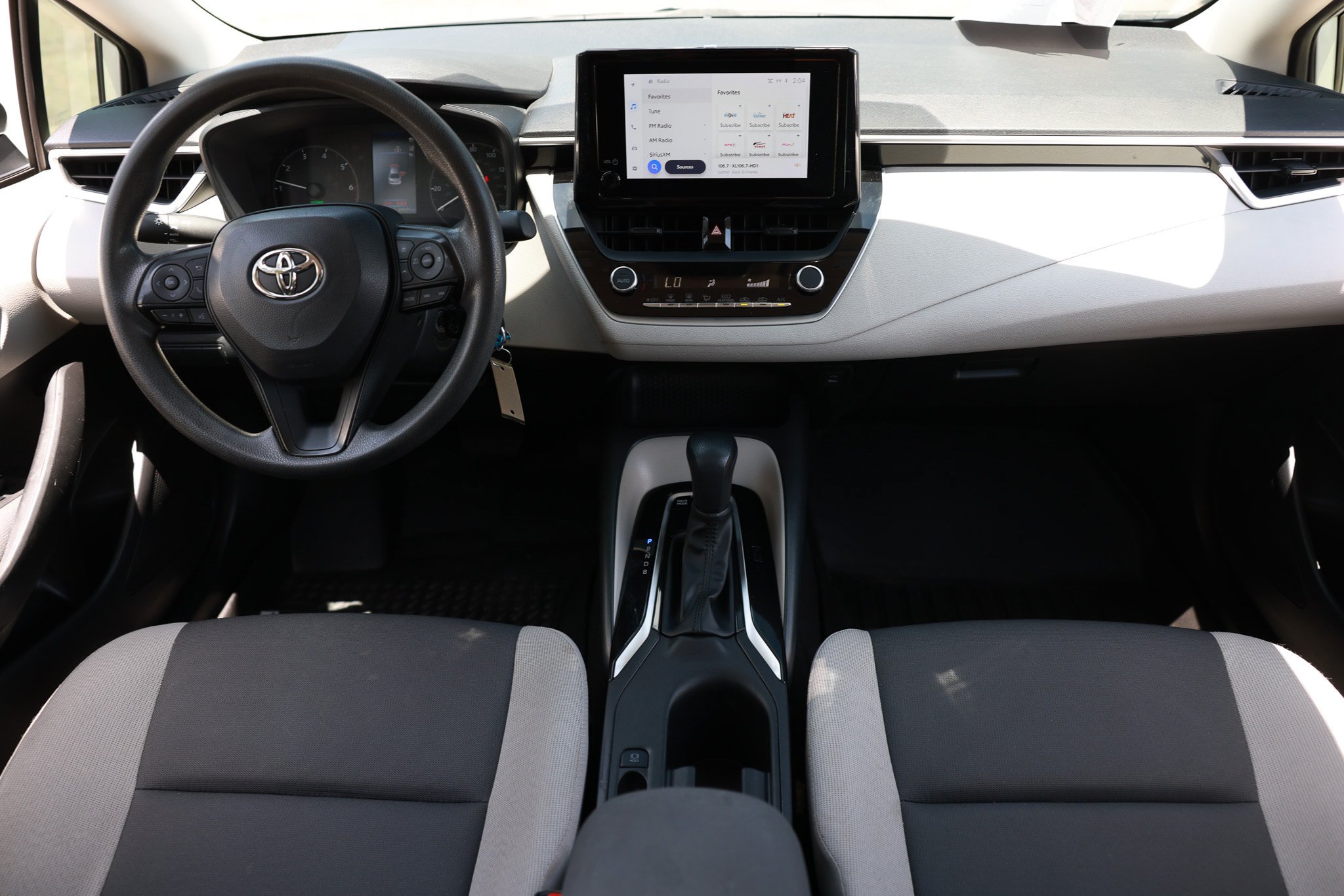 Used 2024 Toyota Corolla LE FWD image 25
