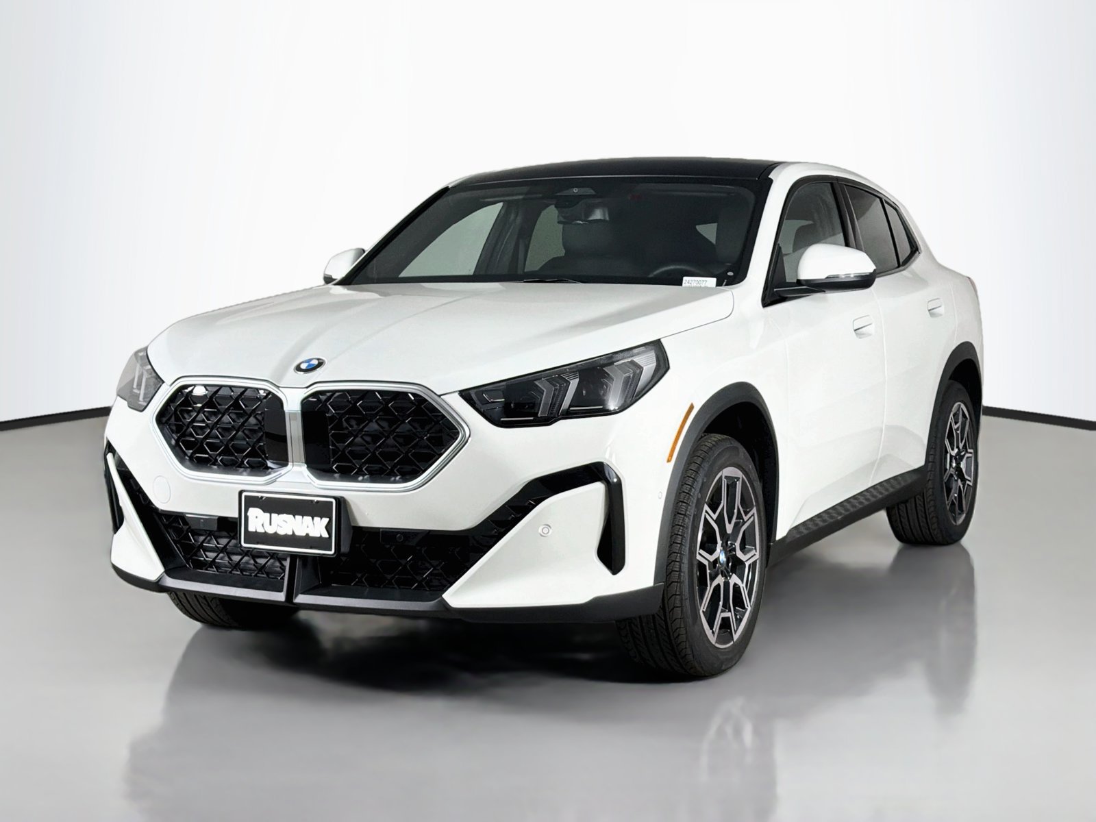 New 2027 BMW X2 xDrive28i AWD/4WD image 3
