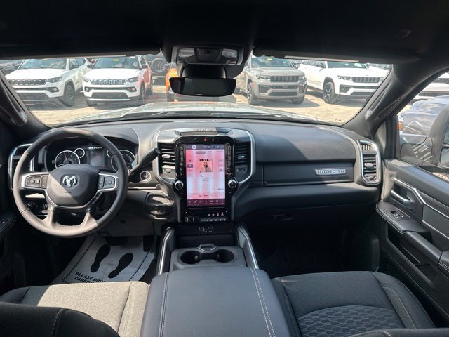 New 2026 RAM 3500 Big Horn AWD/4WD image 31