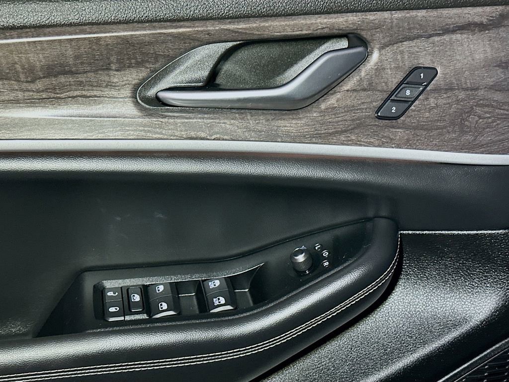 Certified 2023 Jeep Grand Cherokee L Limited image 15