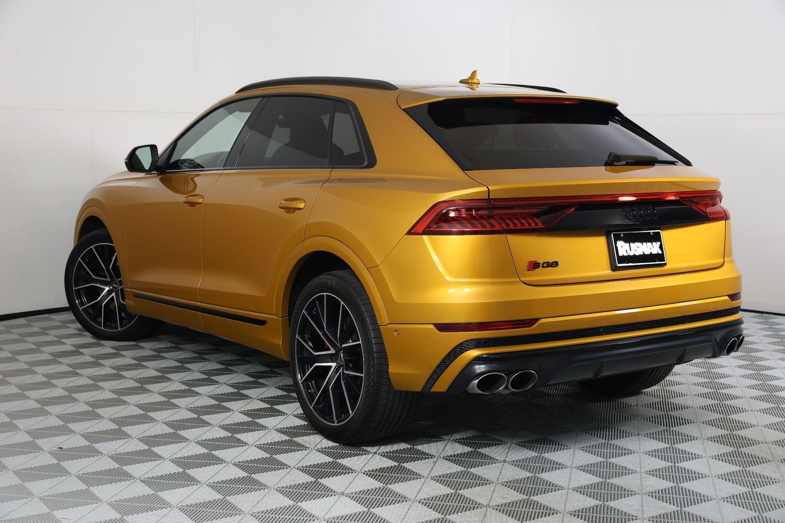Used 2022 Audi SQ8 Prestige AWD/4WD image 3