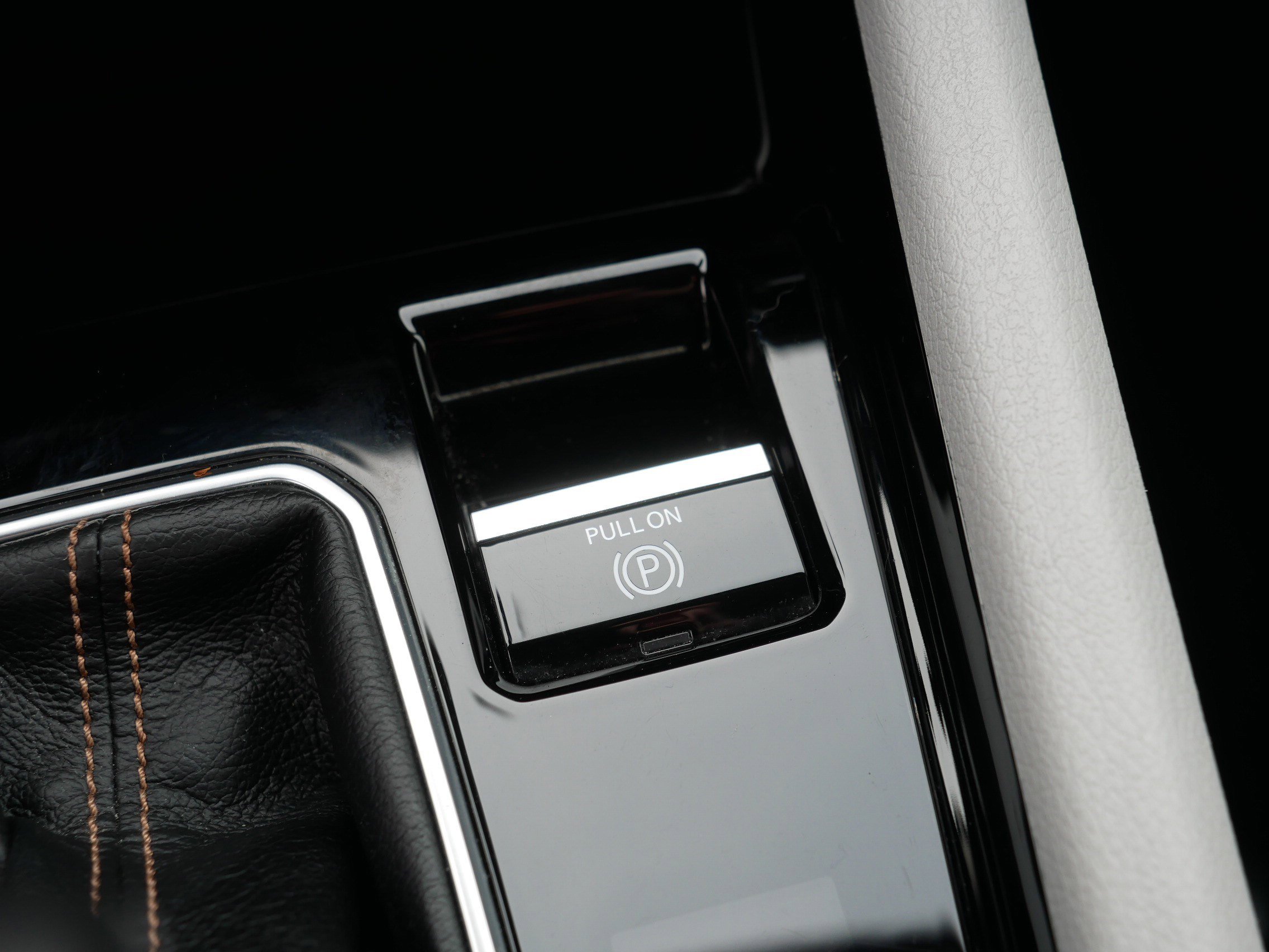 Used 2022 Jeep Compass Limited image 32