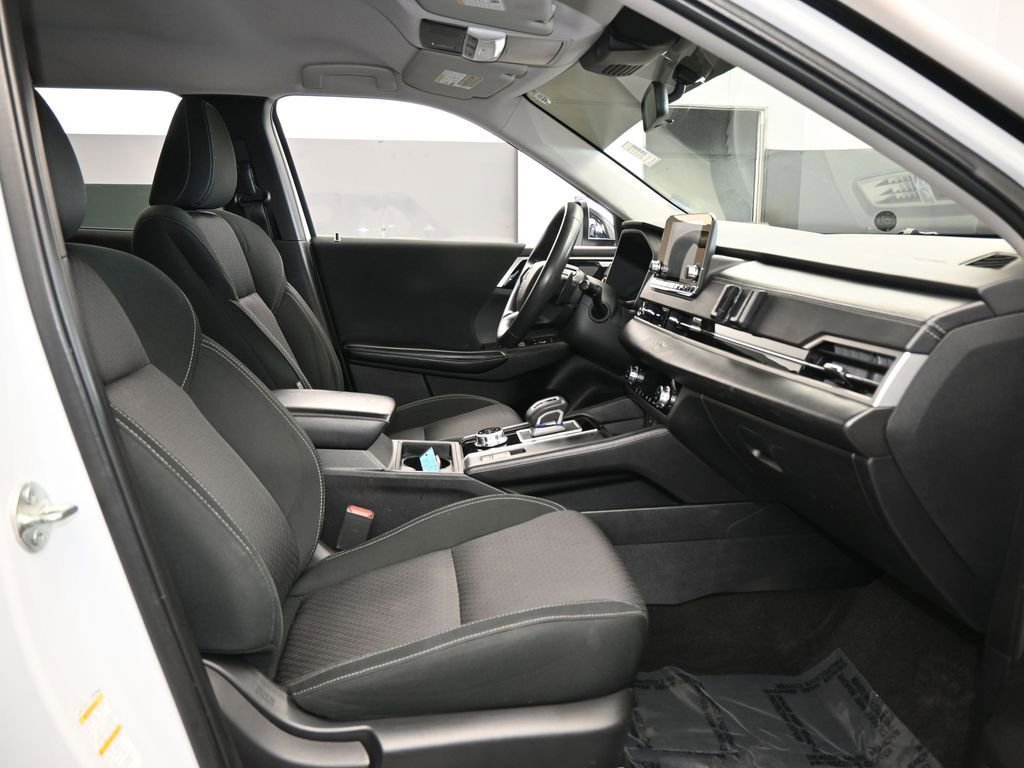 Used 2022 Mitsubishi Outlander ES image 41