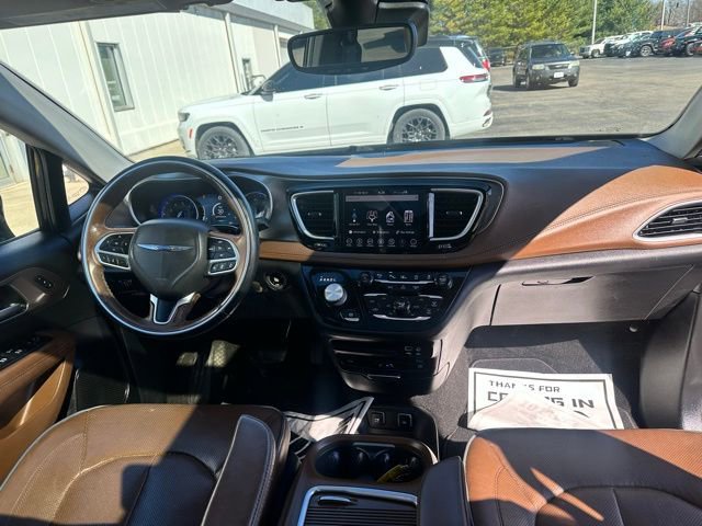 Used 2018 Chrysler Pacifica Limited w/ Tire & Wheel Group image 13