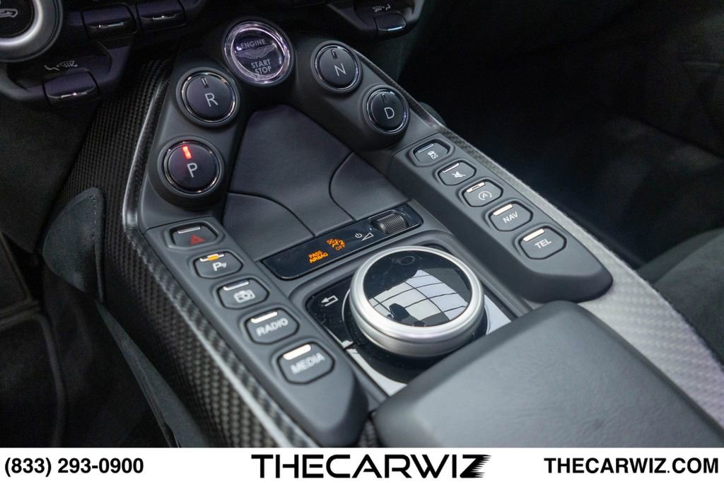 Used 2019 Aston Martin V8 Vantage Coupe RWD image 66