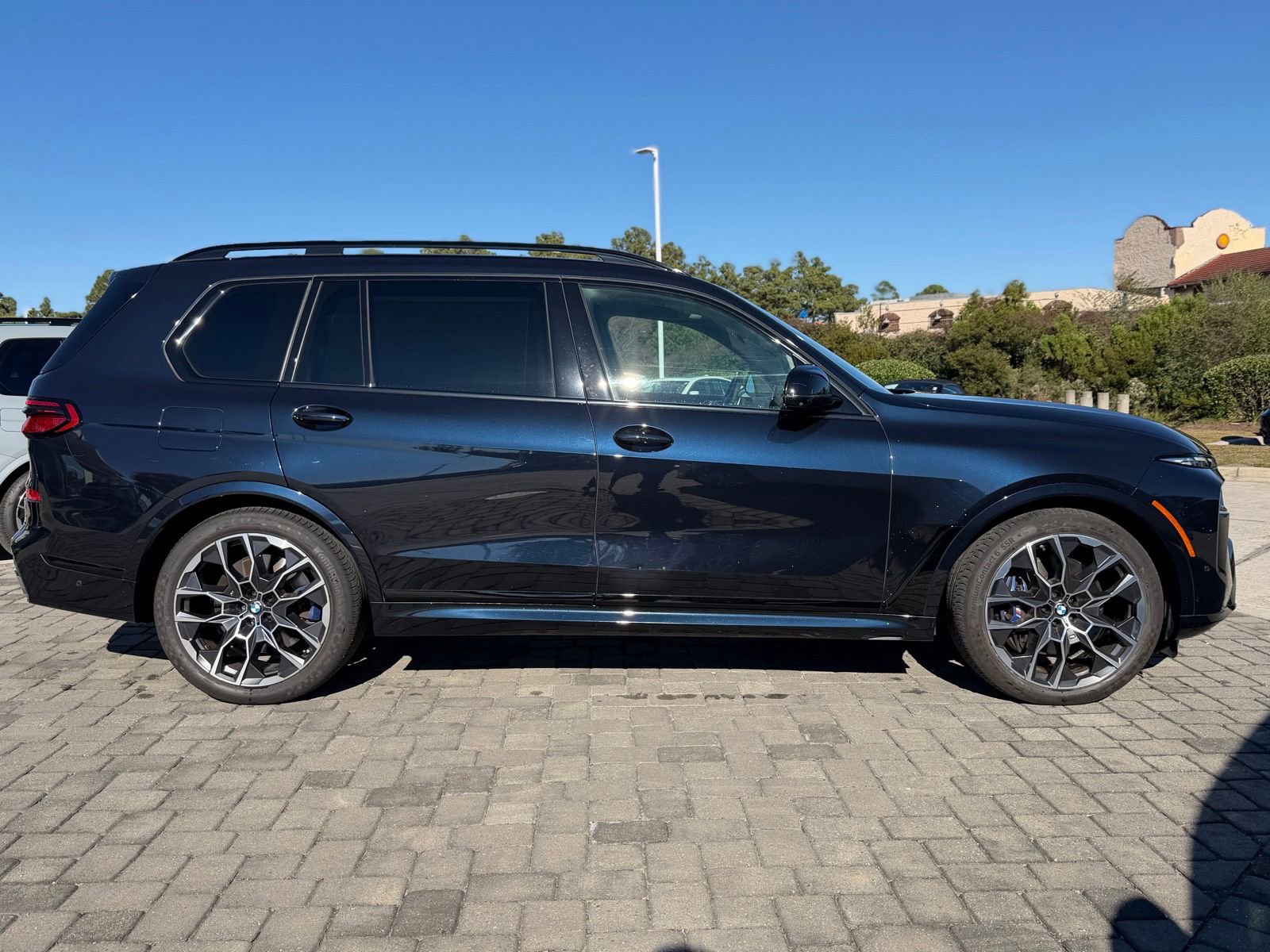 Certified 2024 BMW X7 M60i w/ Executive Package image 8