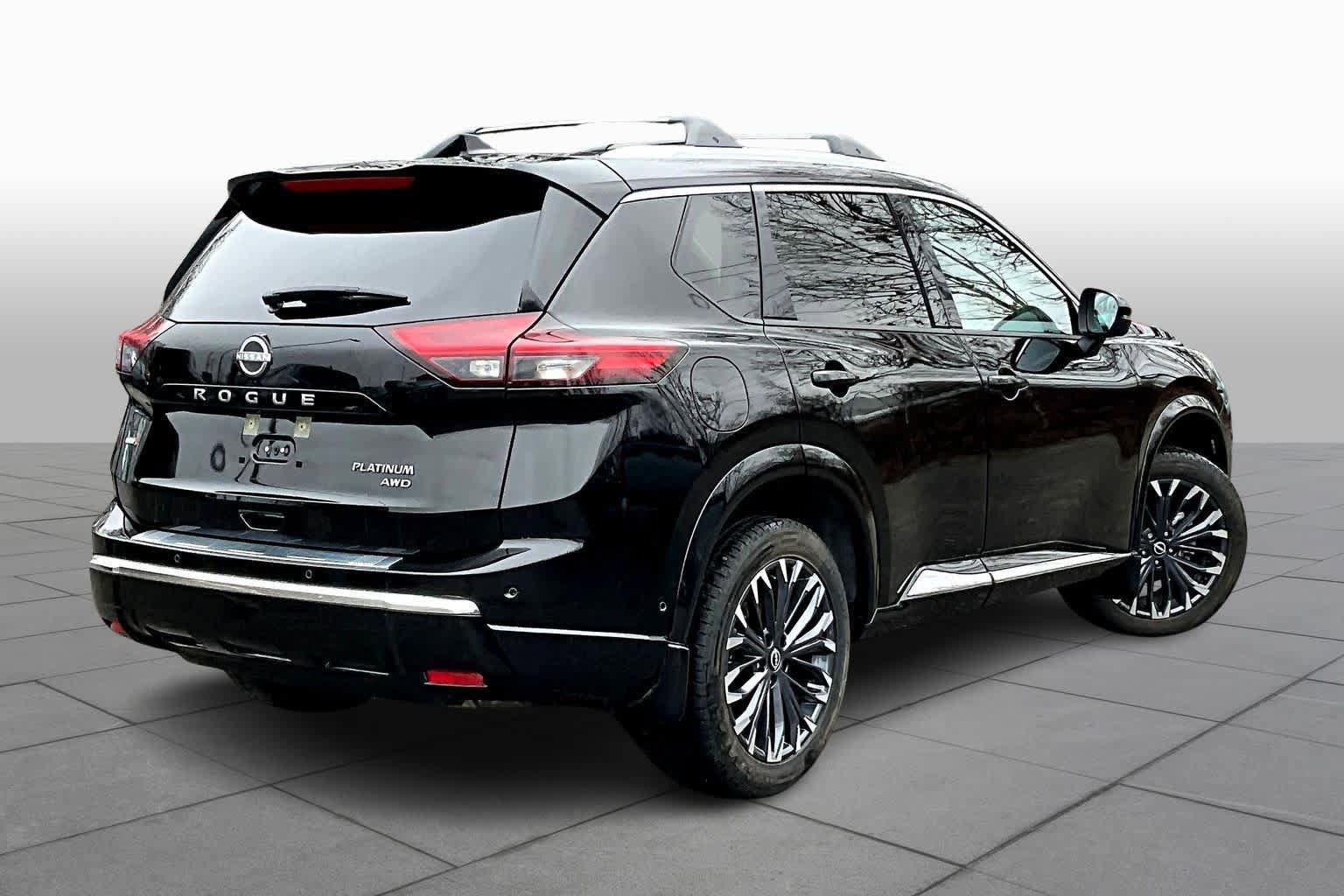 Used 2025 Nissan Rogue Platinum w/ Platinum Premium Package AWD/4WD image 13