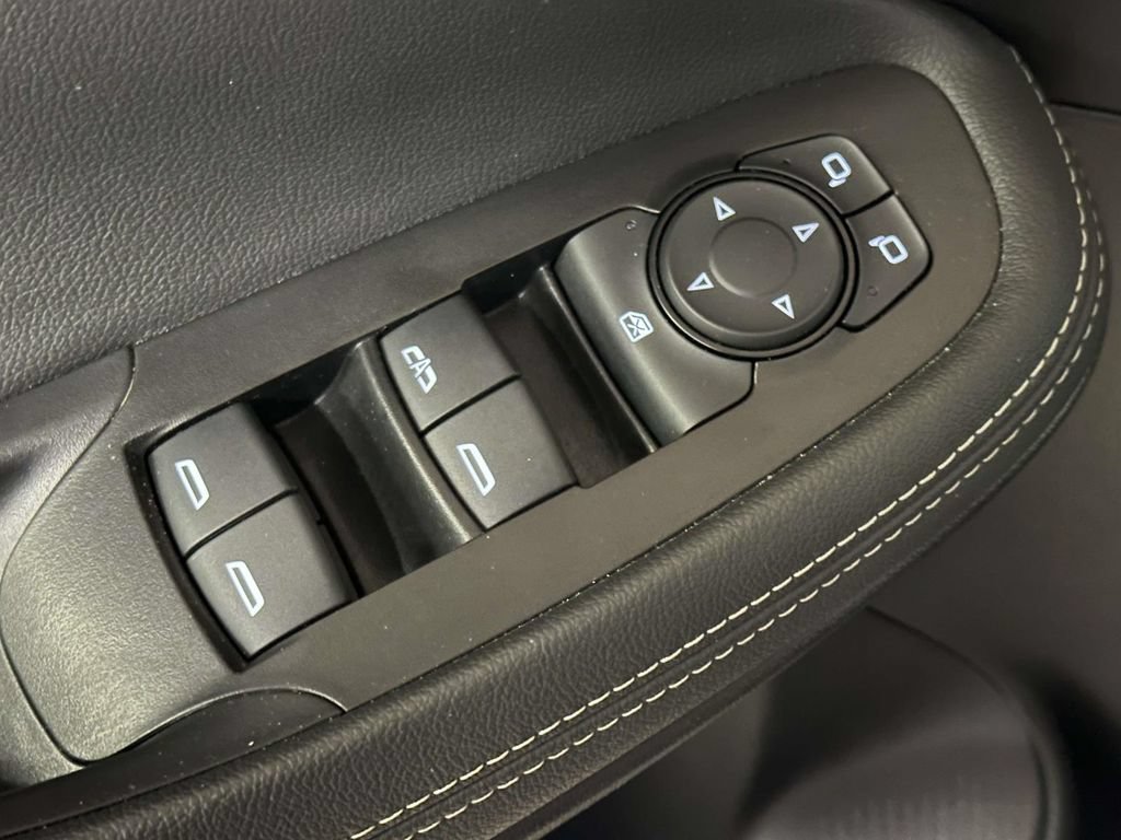Used 2023 Buick Encore GX Preferred w/ Cold Weather Comfort Package FWD image 18