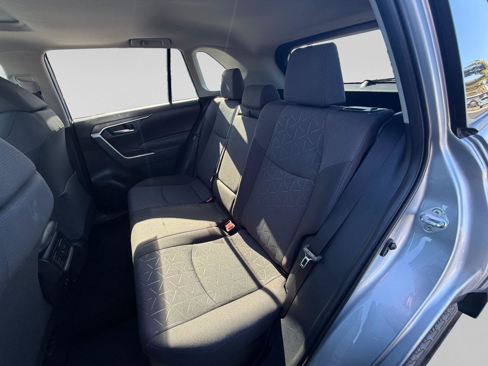 Used 2020 Toyota RAV4 XLE w/ Convenience Package AWD/4WD image 26