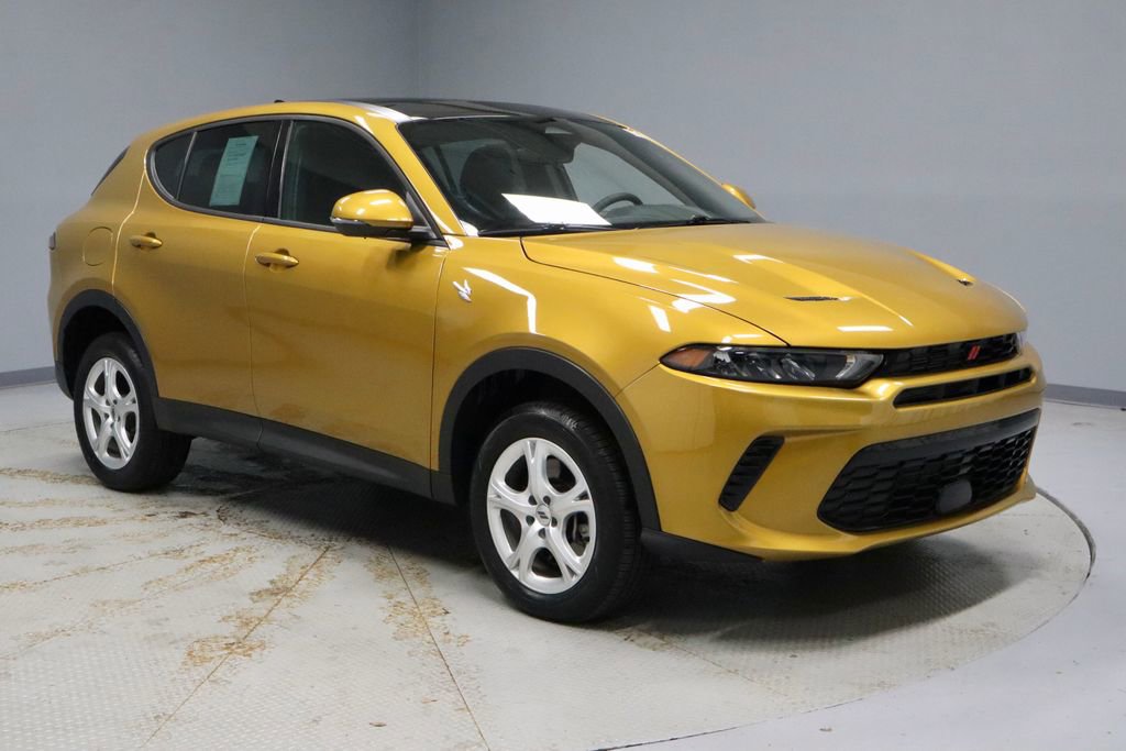 Used 2024 Dodge Hornet GT image 1