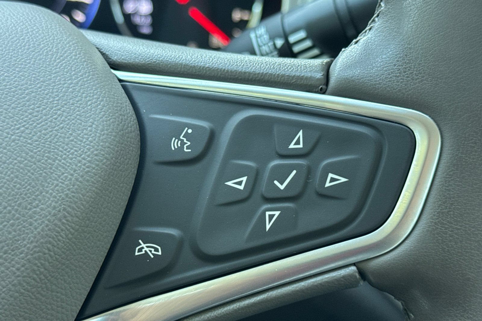 Used 2023 Chevrolet Malibu LT w/ LPO, Floor Liner Package FWD image 28
